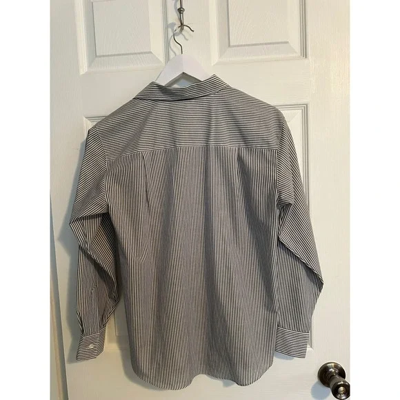 Foxcroft, size 4, Striped Wrinkle Free Button Down Collard‎ Shirt - Picture 2 of 8